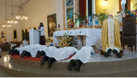 Dos señores del Regnum Christi de Cozumel son ordenados diáconos permanentes