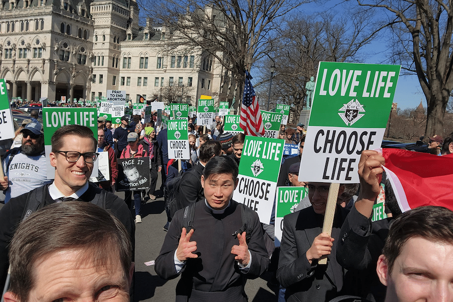 Cuatro novicios hicieron su primera profesión de votos temporales