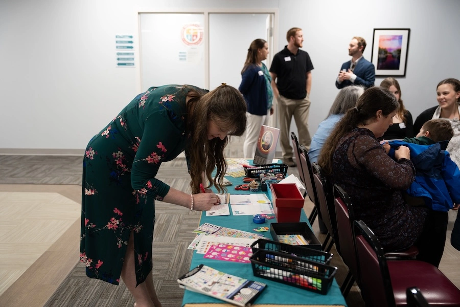 P. Charles Sikorsky, L.C., desde Divine Mercy University en EUA