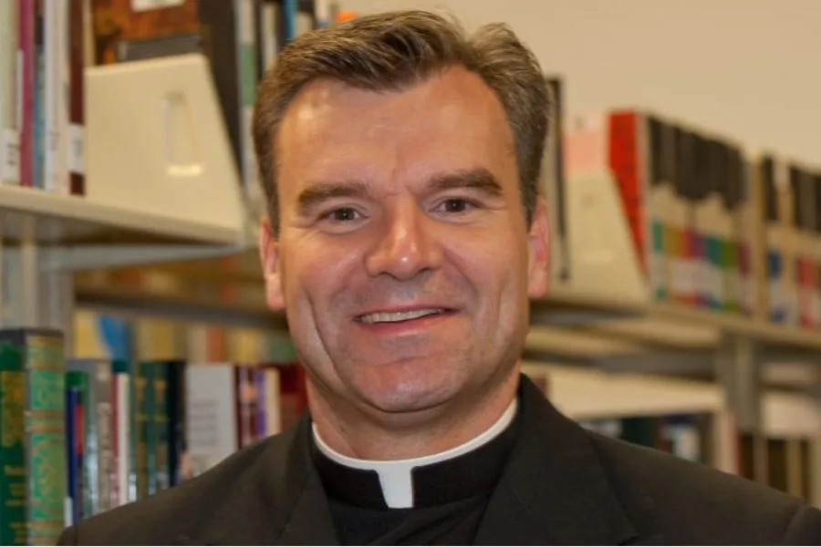 P. Charles Sikorsky, L.C., desde Divine Mercy University en EUA