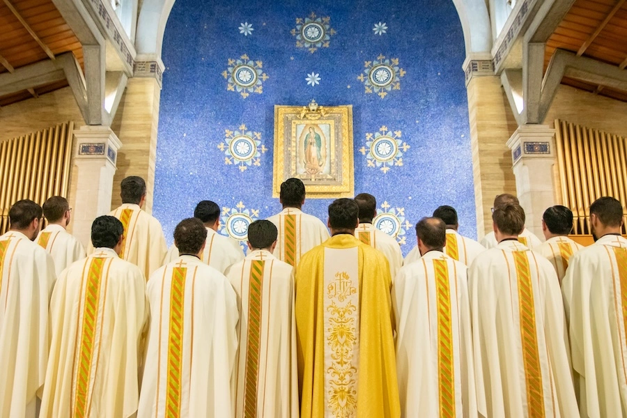 Carta del Papa León XIV a los sacerdotes en 7 cuestiones