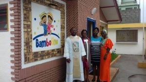 Bendición y apertura del kínder Bambolino en Costa de Marfil