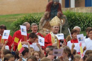 «Nuestra razón de ser es anunciar a Jesucristo» – Mons. Asenjo preside la Misa de inauguración del XXV aniversario del Highlands School Sevilla