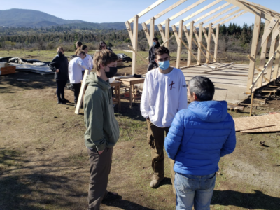 Jóvenes en Chile construyen 5 capillas en las «Cruzadas 2021»