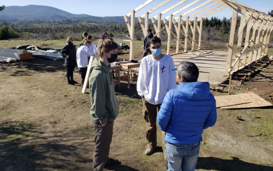 Jóvenes en Chile construyen 5 capillas en las «Cruzadas 2021»