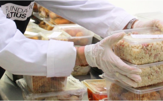Fundación Altius, in Spain, continues food distribution to unemployed families