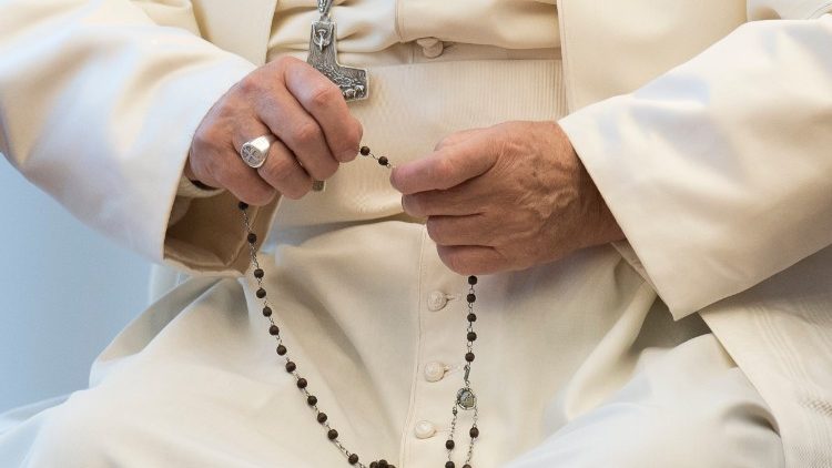 In May let's rediscover the beauty of praying the Rosary at home