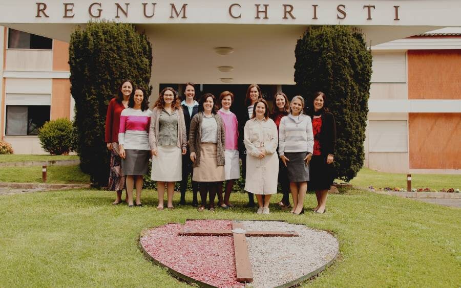 Approval of the Constitutions of the Consecrated Women of Regnum Christi