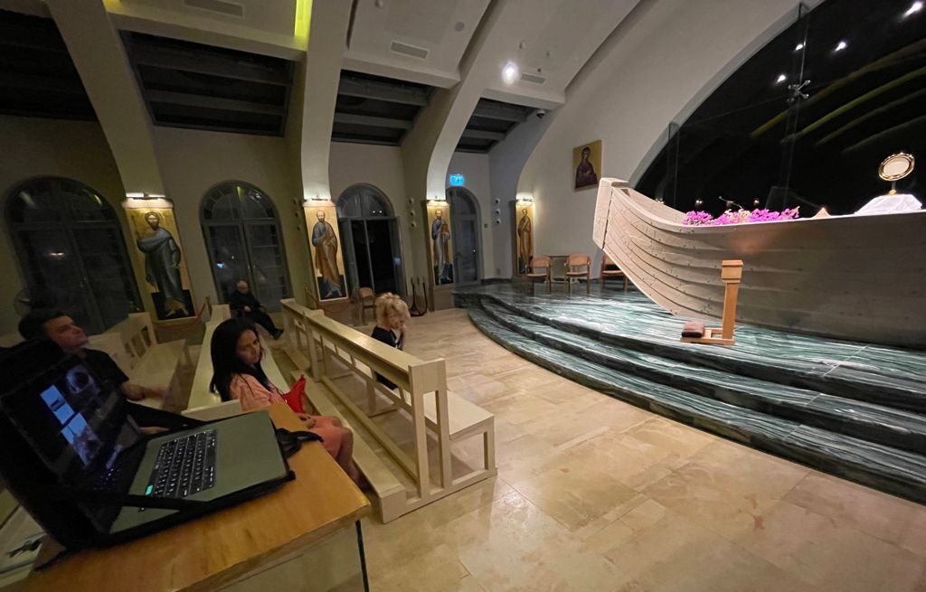 400 thousand people unite to pray the Rosary