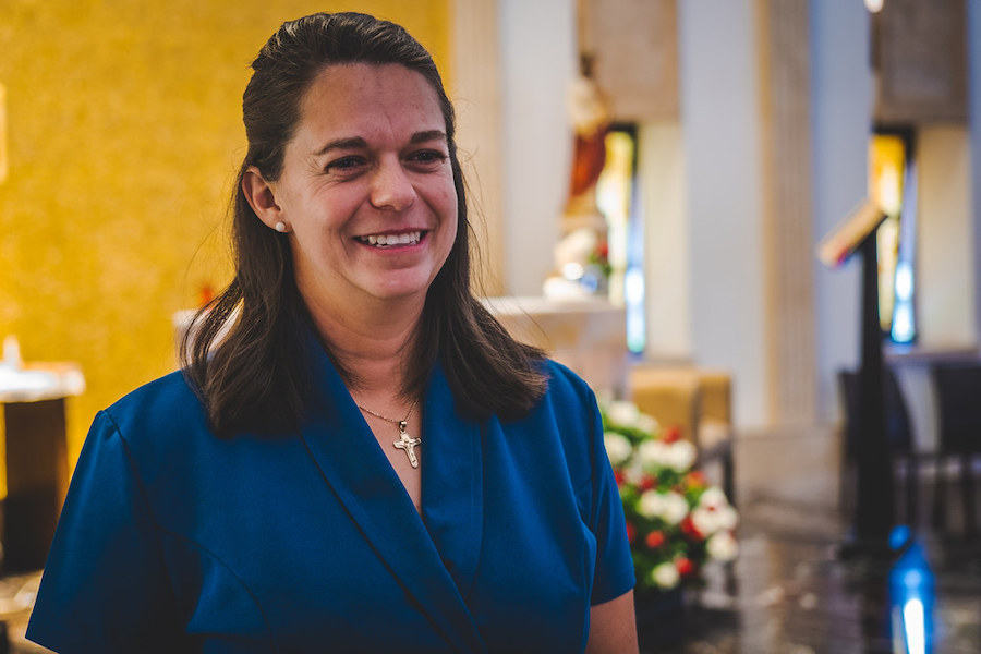 Celina Romero emite sus votos definitivos como consagrada del Regnum Christi