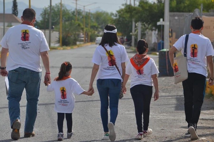 Familias misioneras: las misiones son un regalo