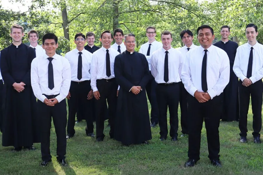 Candidatado 2025 en EUA: jóvenes dedican el verano a discernir