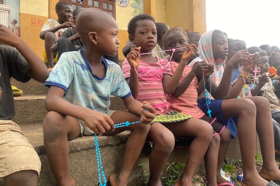 Missions in Sierra Leone: charity understands and overcomes everything