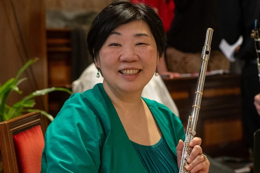 Mihi Kim flautista en las ordenaciones sacerdotales en Roma