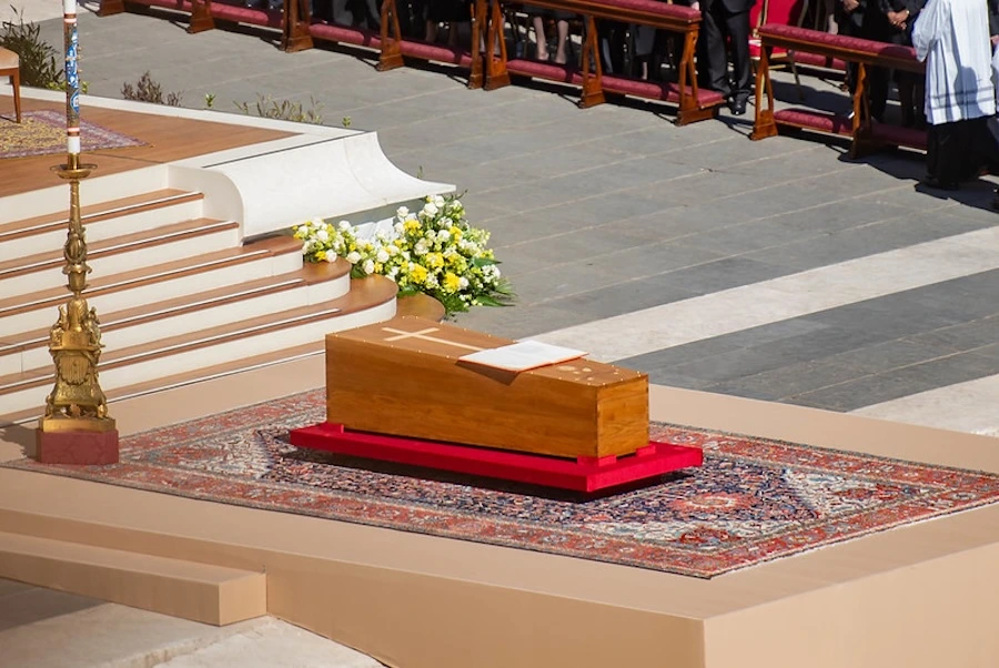 La despedida del Papa Francisco en testimonios e imágenes