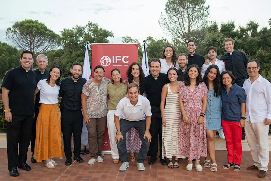 Tres jóvenes comparten cómo el IFC orientó su vida de fe y misión