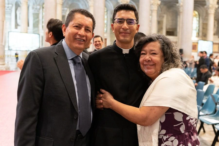 Ordenan en Roma a 16 nuevos sacerdotes Legionarios de Cristo