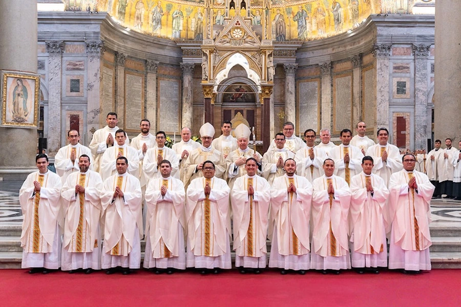 Ordenan en Roma a 16 nuevos sacerdotes Legionarios de Cristo