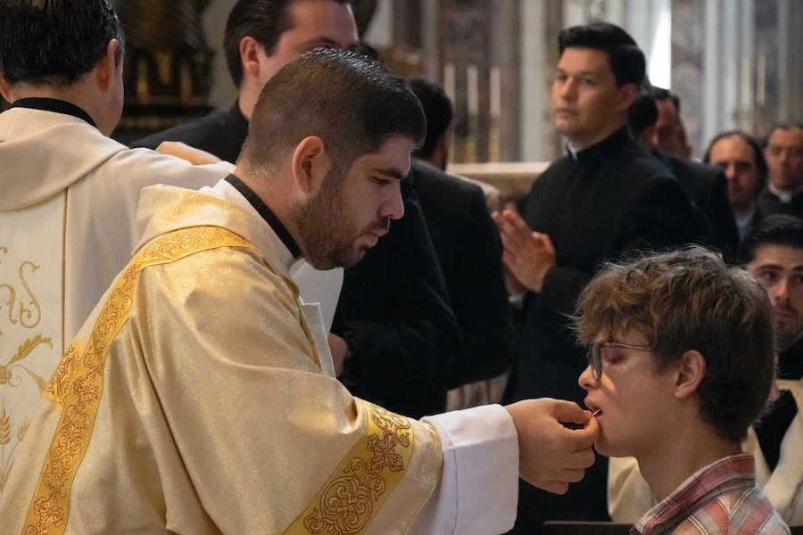 Misa del RC Gathering previo a las ordenaciones sacerdotales