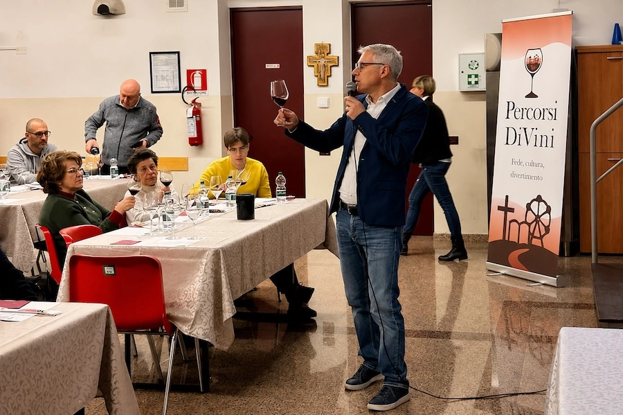 En Italia, una copa de vino abre caminos de fe: Percorsi DiVini